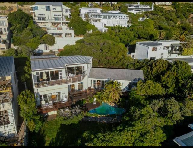 5 BEDROOM HOUSE FOR SALE IN LLANDUDNO